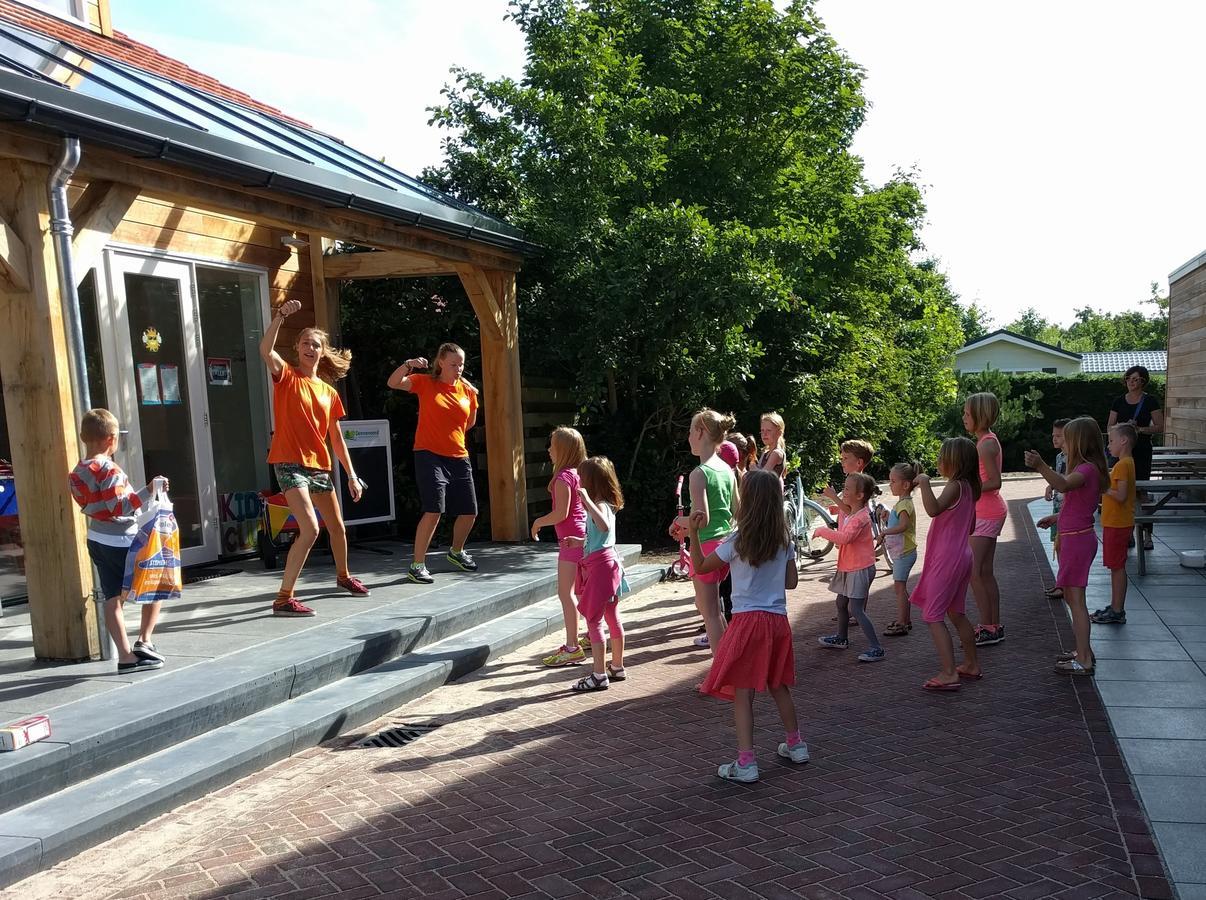 דה בורג Vakantiepark Dennenoord מראה חיצוני תמונה